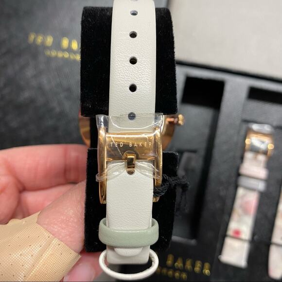 Ted Baker Watch Floral White Interchangable Leather Strap Gold Hardware Designer - Picture 4 of 5